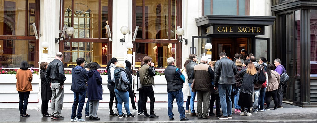תור לבית קפה באוסטריה