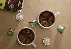 עוגות שוקולד-קפה-אגוזים אישיות