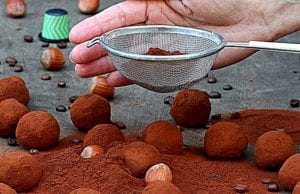 טראפלס שוקולד וקפה בטעם אגוזי לוז