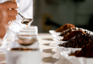 להפוך לטועמת קפה בארבעה מפגשים